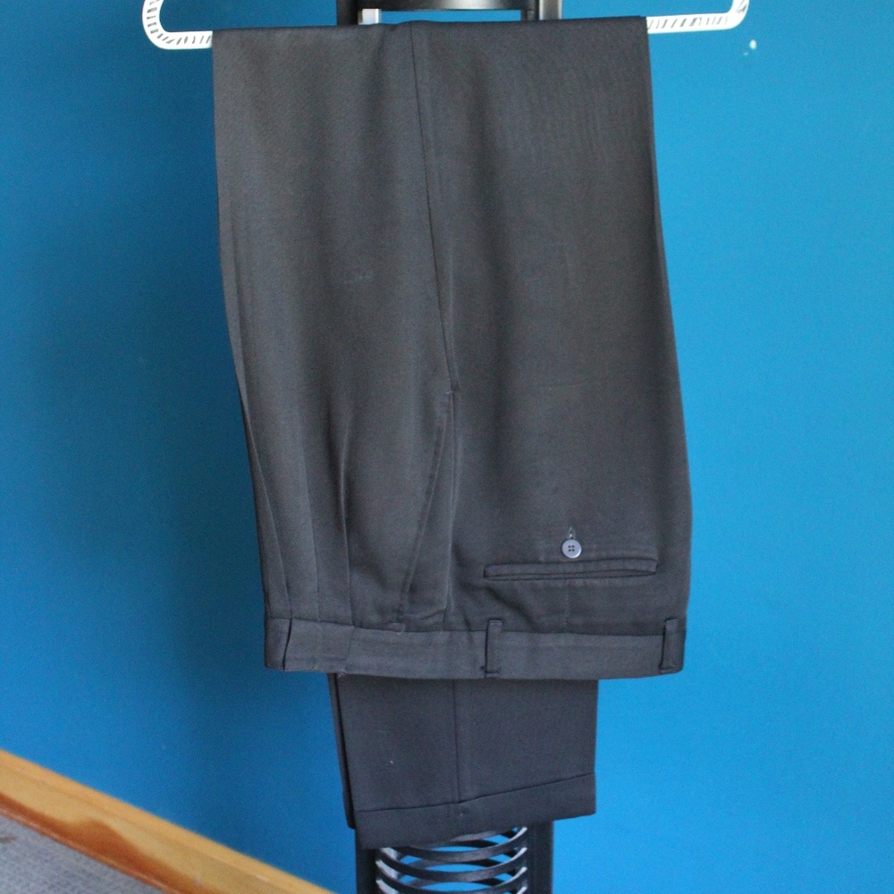 Cotler Men black pleated dress pants EUC